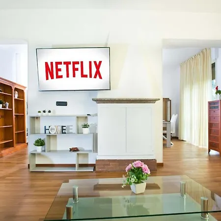 La'deli - - Grande Con Parcheggio, Netflix, Giardino, Terrazzo *