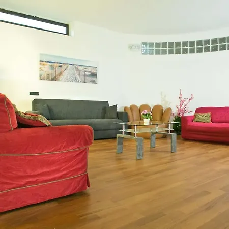 La'deli - - Grande Con Parcheggio, Nefltix, Giardino, Terrazzo Como