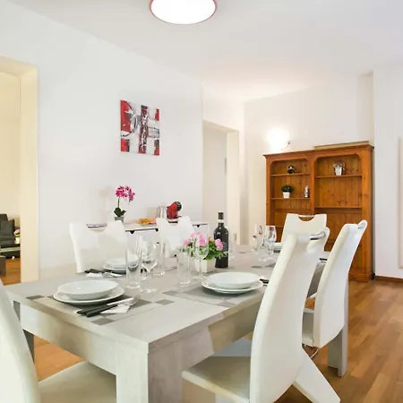 La'deli - - Grande Con Parcheggio, Nefltix, Giardino, Terrazzo Daire Como